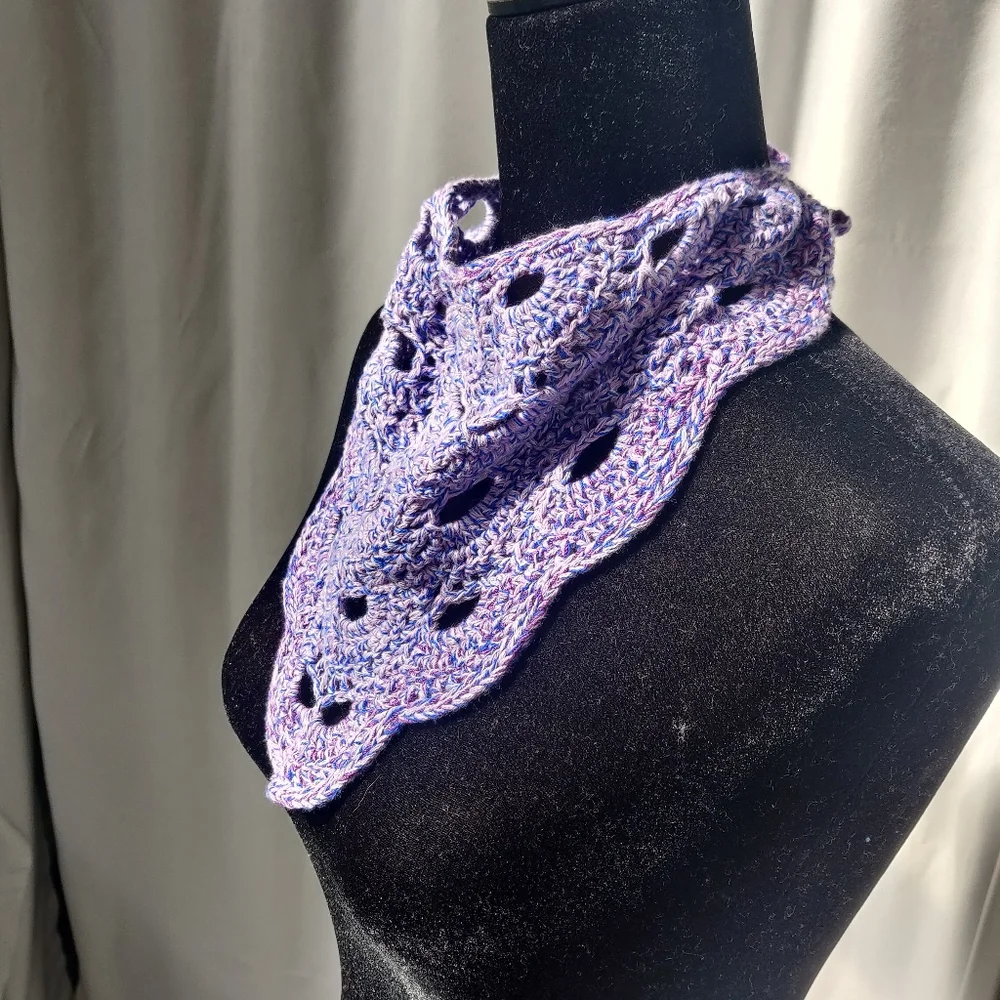 Hand Made Poncho with Head Scarf - Picture 7 of 9